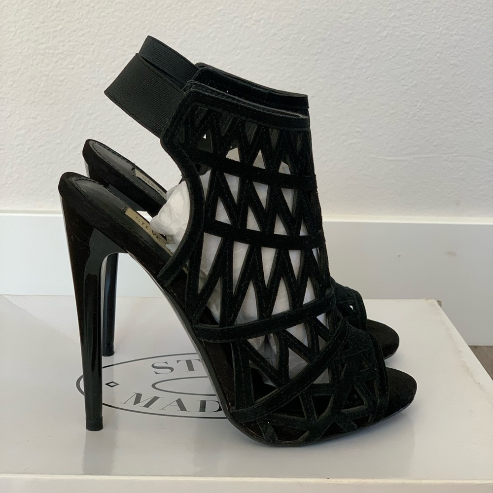 Steve Madden Bratt High Heels, Suede Like Material, Size 6.